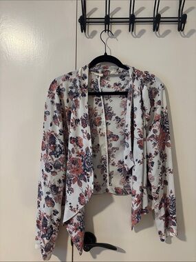 Floral Open-Front Women's Shawl - White with Rust & Navy